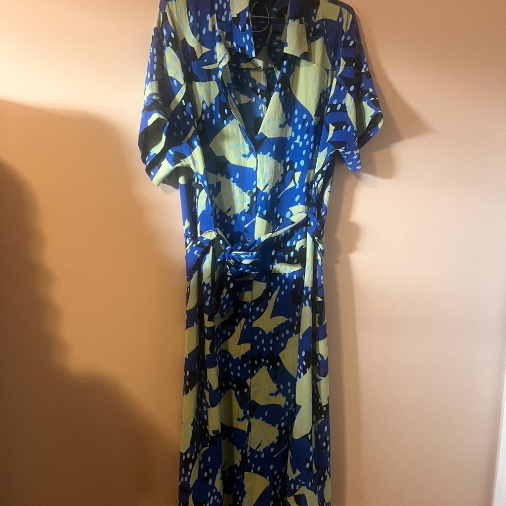 Monki funky dress, short sleeve button up
